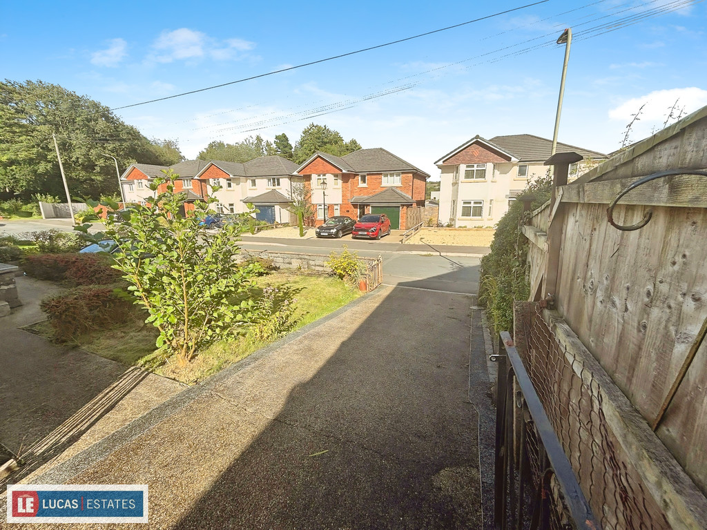 2 bed detached bungalow for sale in Troedyrhiw, Ystrad Mynach, Hengoed  - Property Image 21