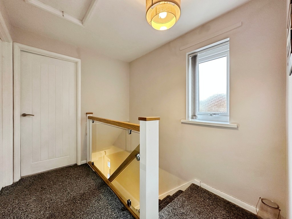 3 bed semi-detached house for sale in Telford Close, Penpedairheol, Hengoed - Property Image 17