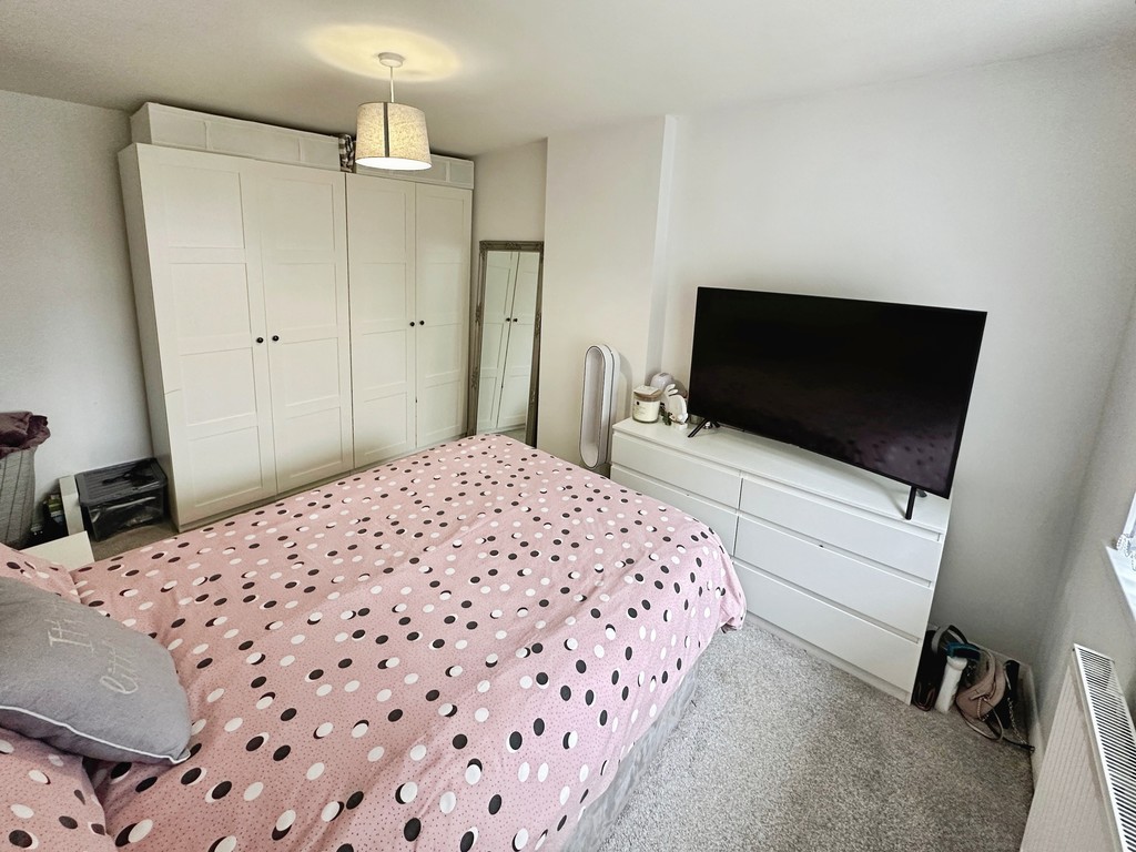 3 bed semi-detached house for sale in Telford Close, Penpedairheol, Hengoed - Property Image 18