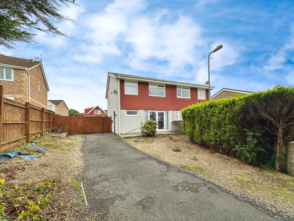 3 bed semi-detached house for sale in Telford Close, Penpedairheol, Hengoed - Property Image 3