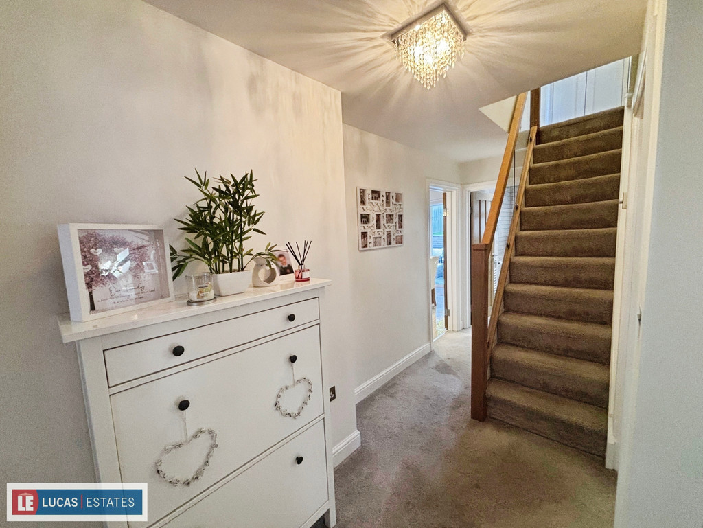 3 bed detached bungalow for sale in Heol Fargoed, Bargoed  - Property Image 6