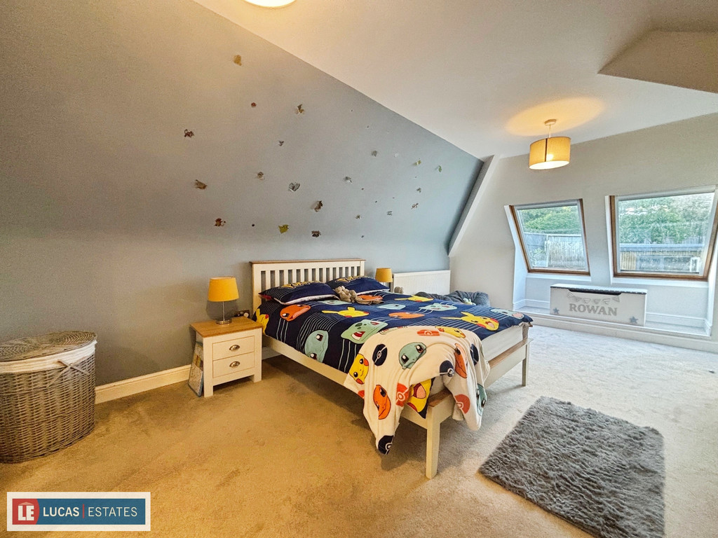 3 bed detached bungalow for sale in Heol Fargoed, Bargoed  - Property Image 23