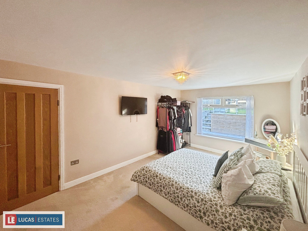 3 bed detached bungalow for sale in Heol Fargoed, Bargoed  - Property Image 35