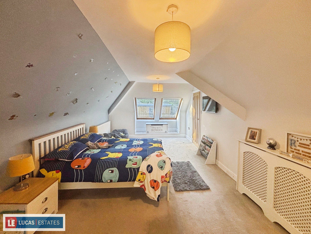 3 bed detached bungalow for sale in Heol Fargoed, Bargoed  - Property Image 26