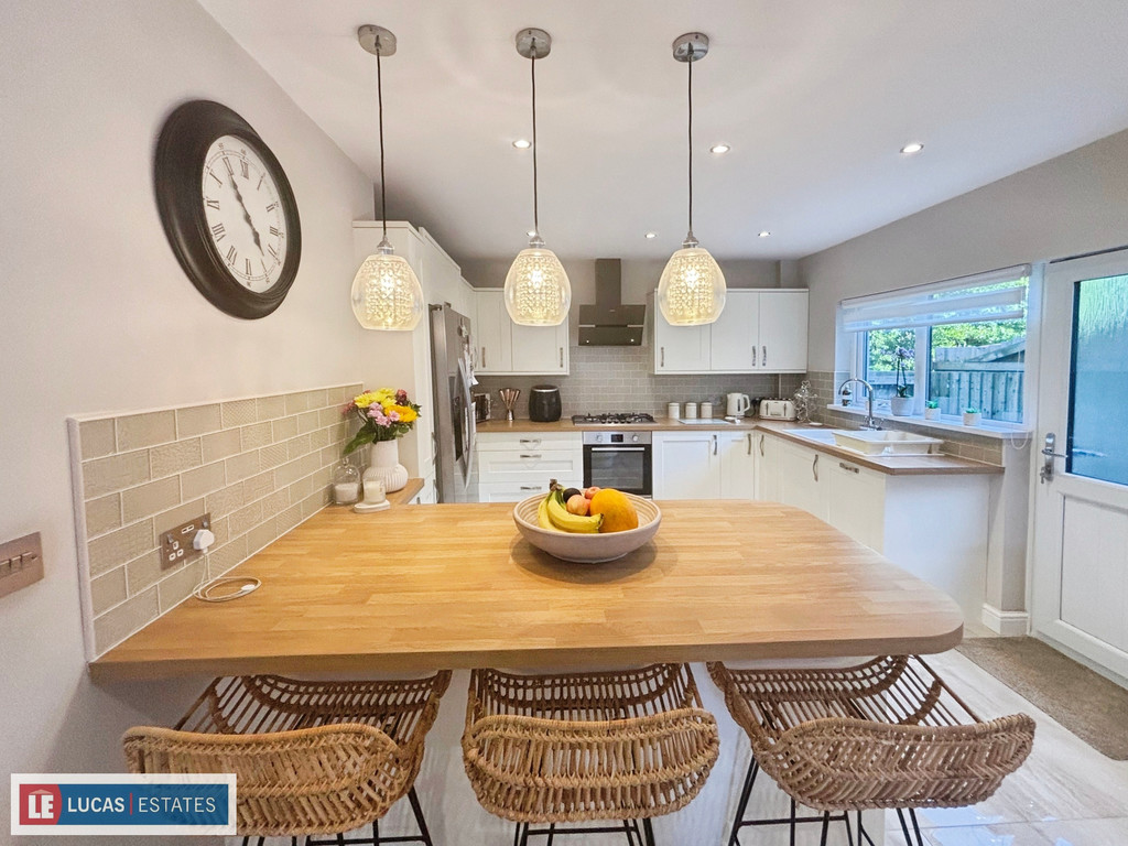 3 bed detached bungalow for sale in Heol Fargoed, Bargoed  - Property Image 15
