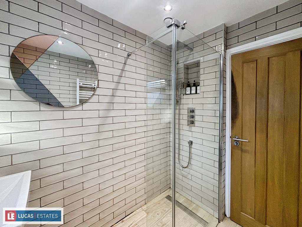 3 bed detached bungalow for sale in Heol Fargoed, Bargoed  - Property Image 21