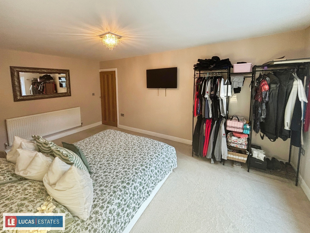 3 bed detached bungalow for sale in Heol Fargoed, Bargoed  - Property Image 34