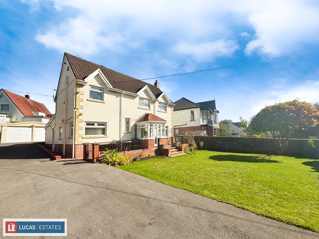 3 bed detached house for sale in The Walk, Ystrad Mynach