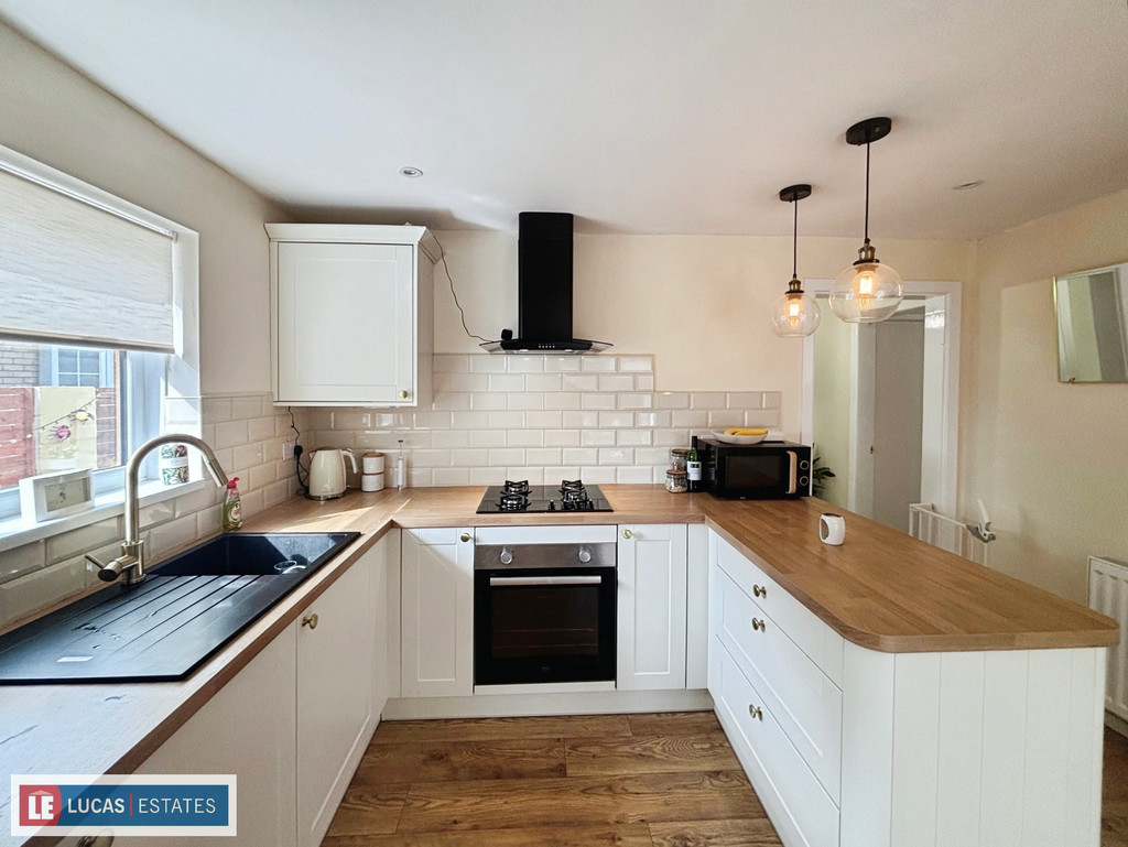 2 bed semi-detached bungalow for sale in Lon-y-celyn, Nelson, Treharris  - Property Image 3