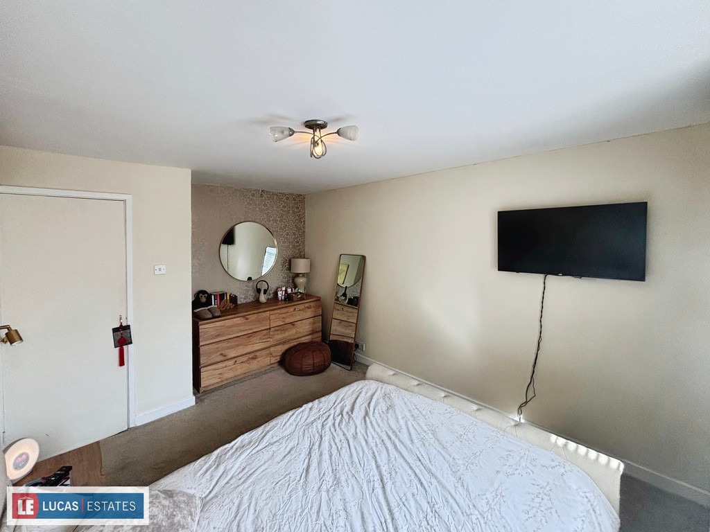 2 bed semi-detached bungalow for sale in Lon-y-celyn, Nelson, Treharris  - Property Image 14