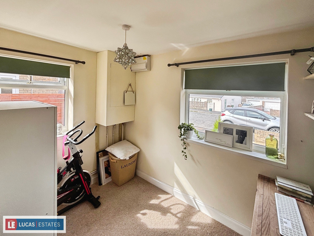 2 bed semi-detached bungalow for sale in Lon-y-celyn, Nelson, Treharris  - Property Image 17