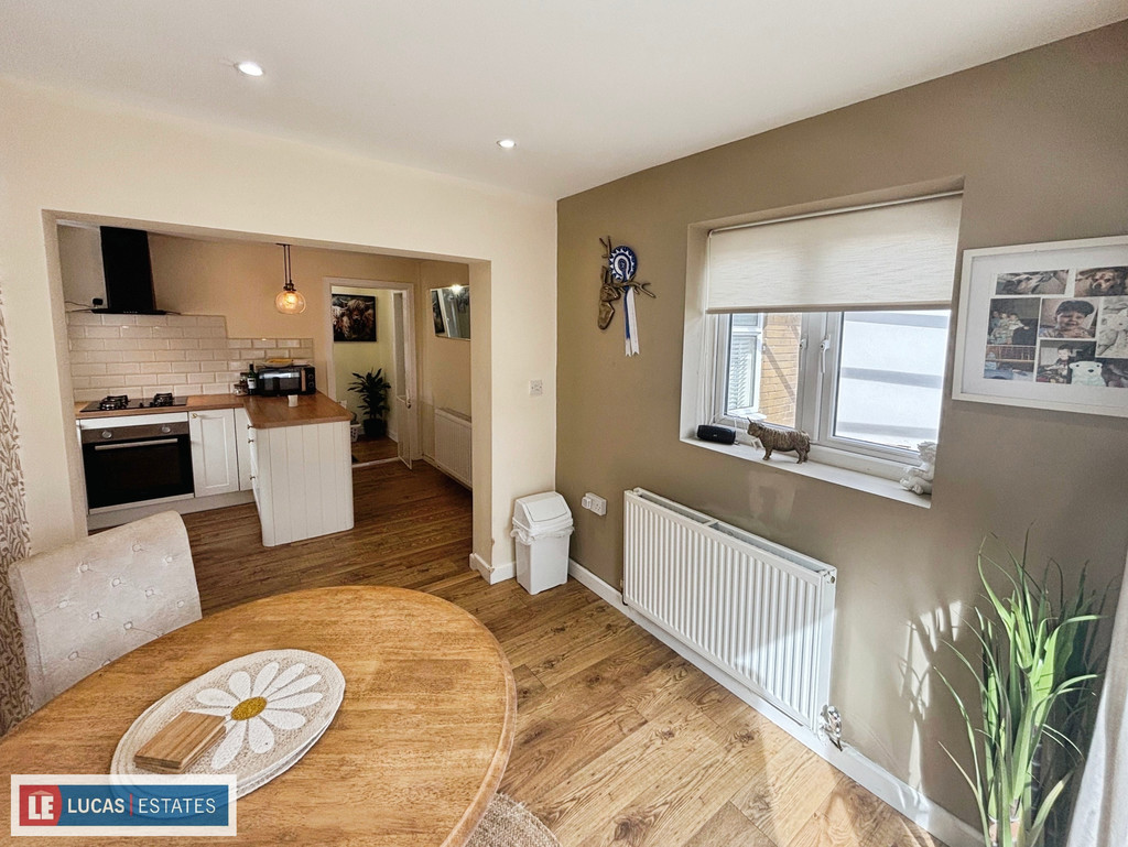2 bed semi-detached bungalow for sale in Lon-y-celyn, Nelson, Treharris  - Property Image 11