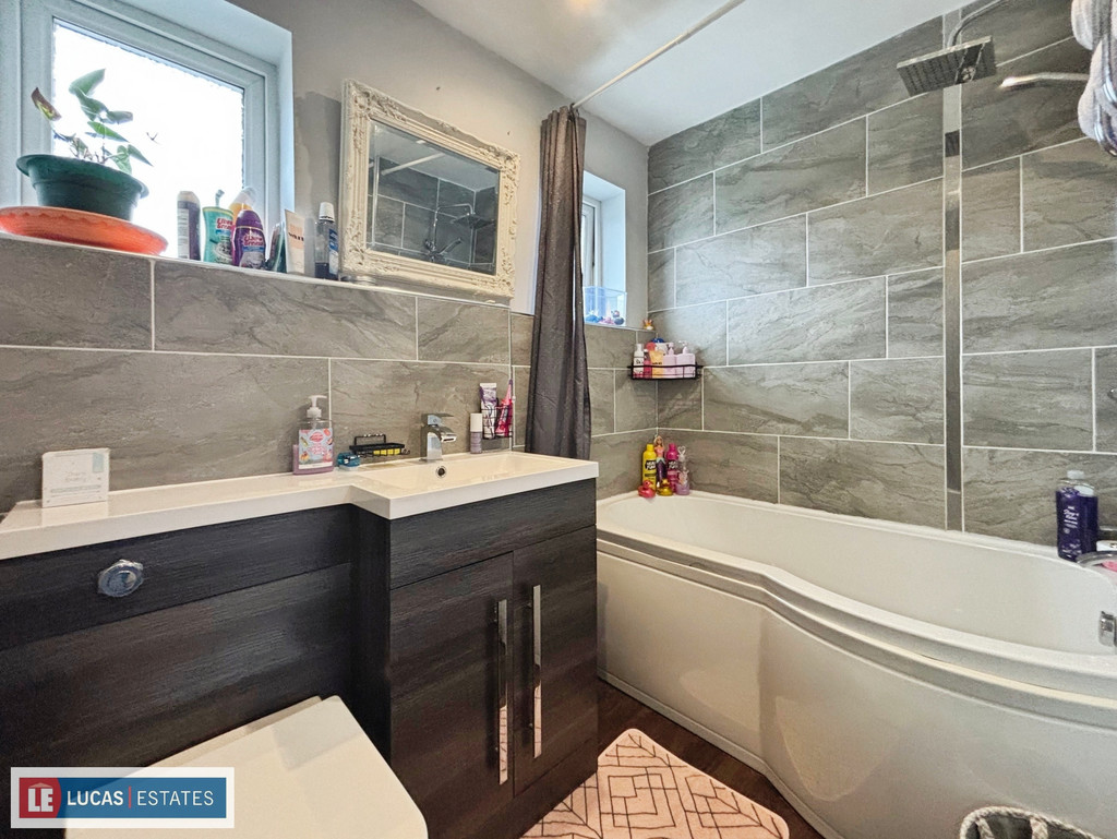 3 bed terraced house for sale in Ty Llwyd Walk, Aberbargoed  - Property Image 19
