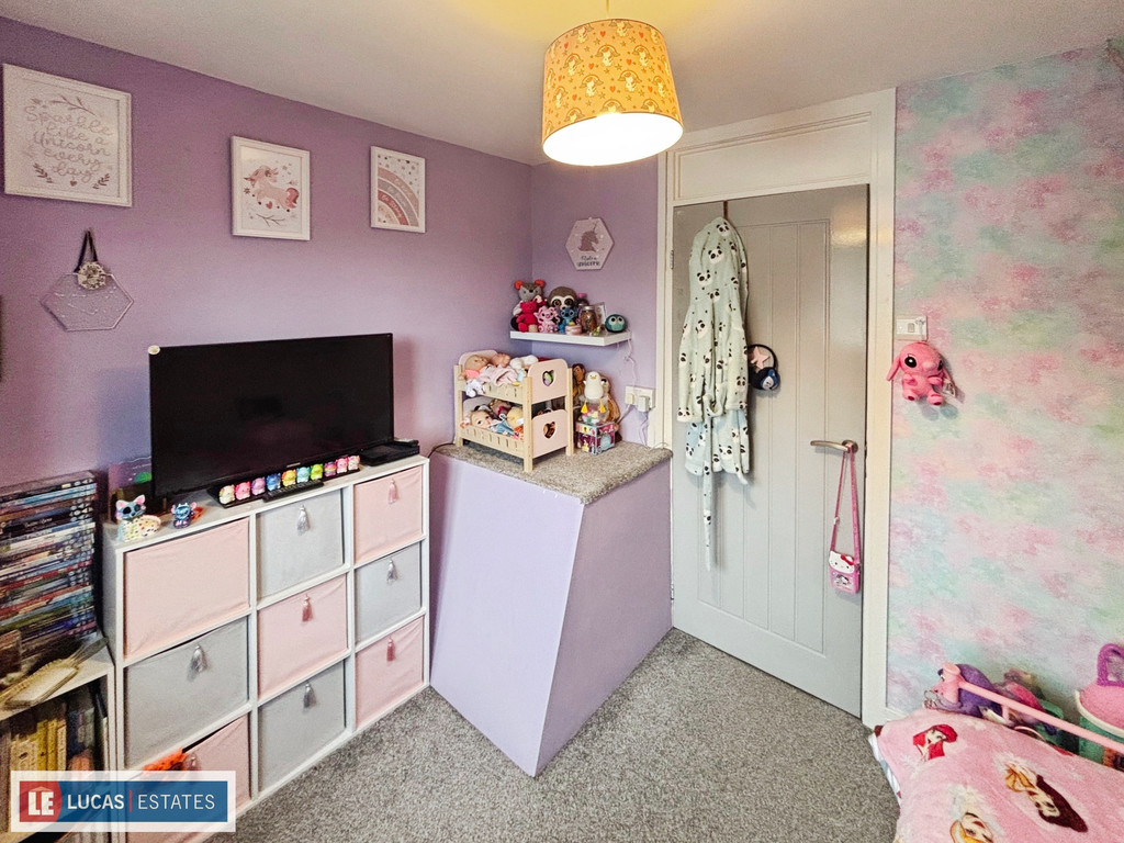 3 bed terraced house for sale in Ty Llwyd Walk, Aberbargoed  - Property Image 18