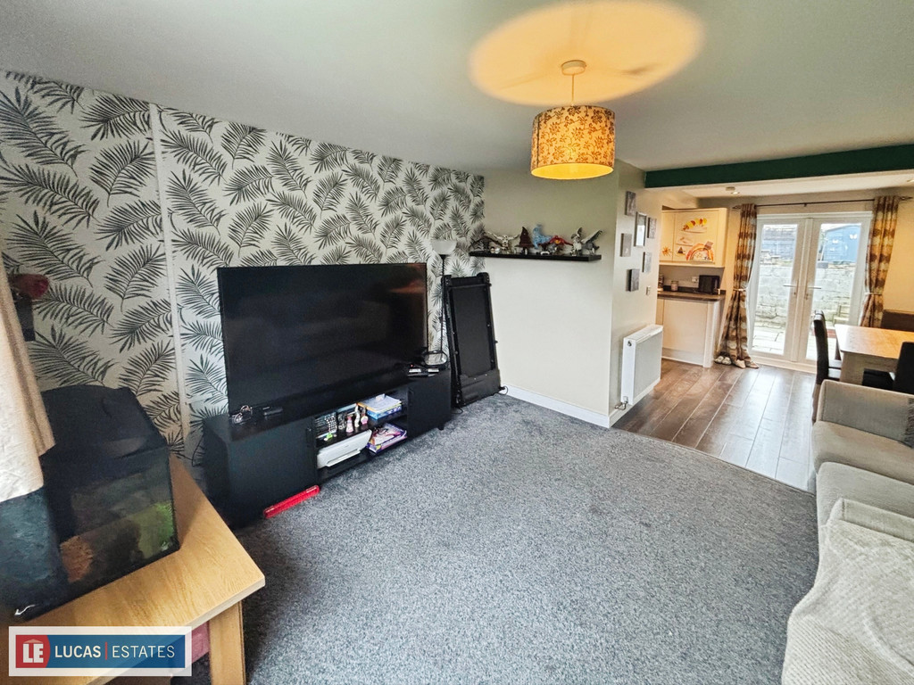 3 bed terraced house for sale in Ty Llwyd Walk, Aberbargoed  - Property Image 2
