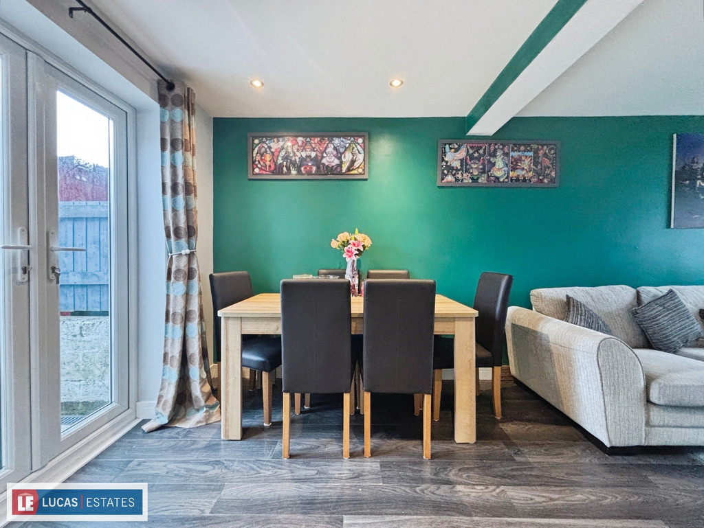 3 bed terraced house for sale in Ty Llwyd Walk, Aberbargoed  - Property Image 4