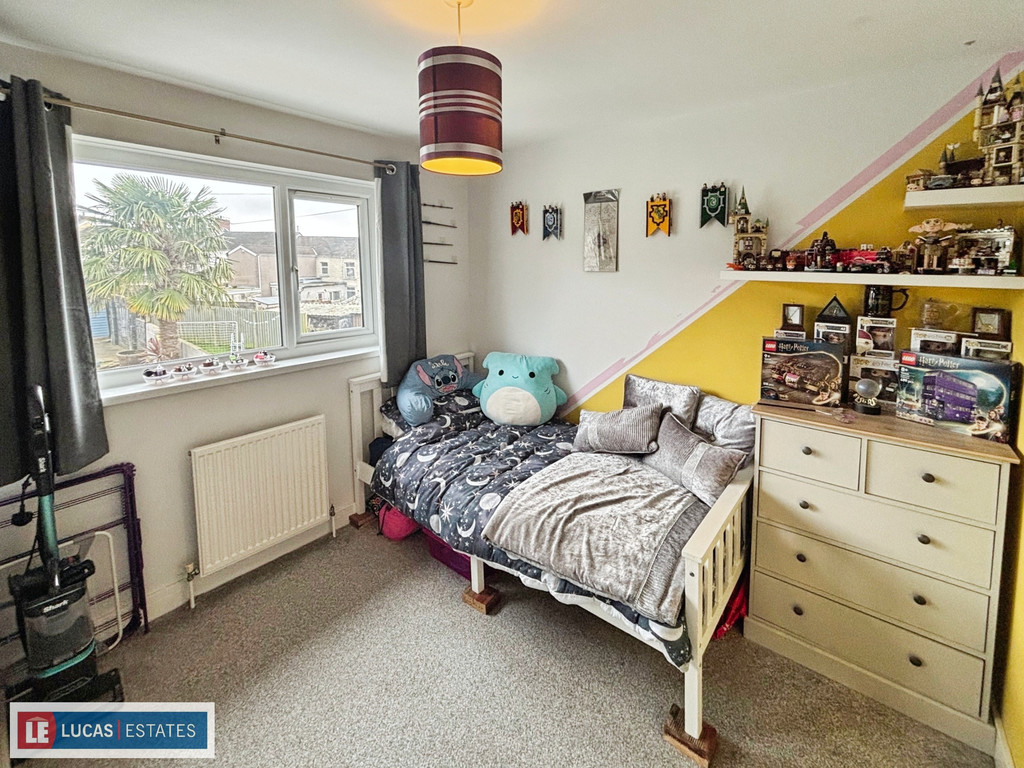 3 bed terraced house for sale in Ty Llwyd Walk, Aberbargoed  - Property Image 15
