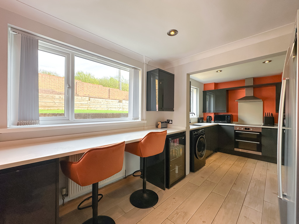 3 bed semi-detached house for sale in Edward Street, Fairview  - Property Image 2