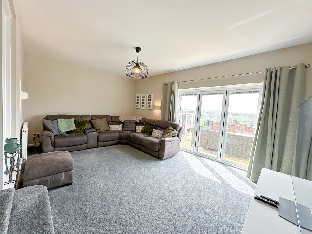 3 bed semi-detached house for sale in Edward Street, Fairview  - Property Image 8