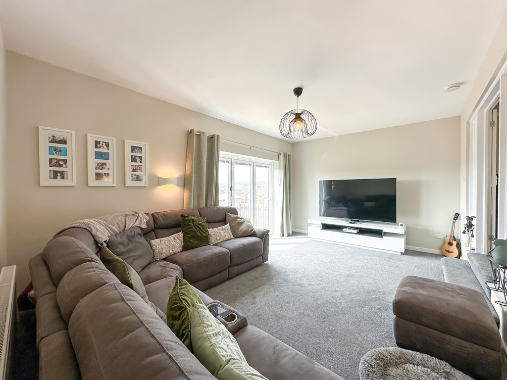 3 bed semi-detached house for sale in Edward Street, Fairview  - Property Image 7