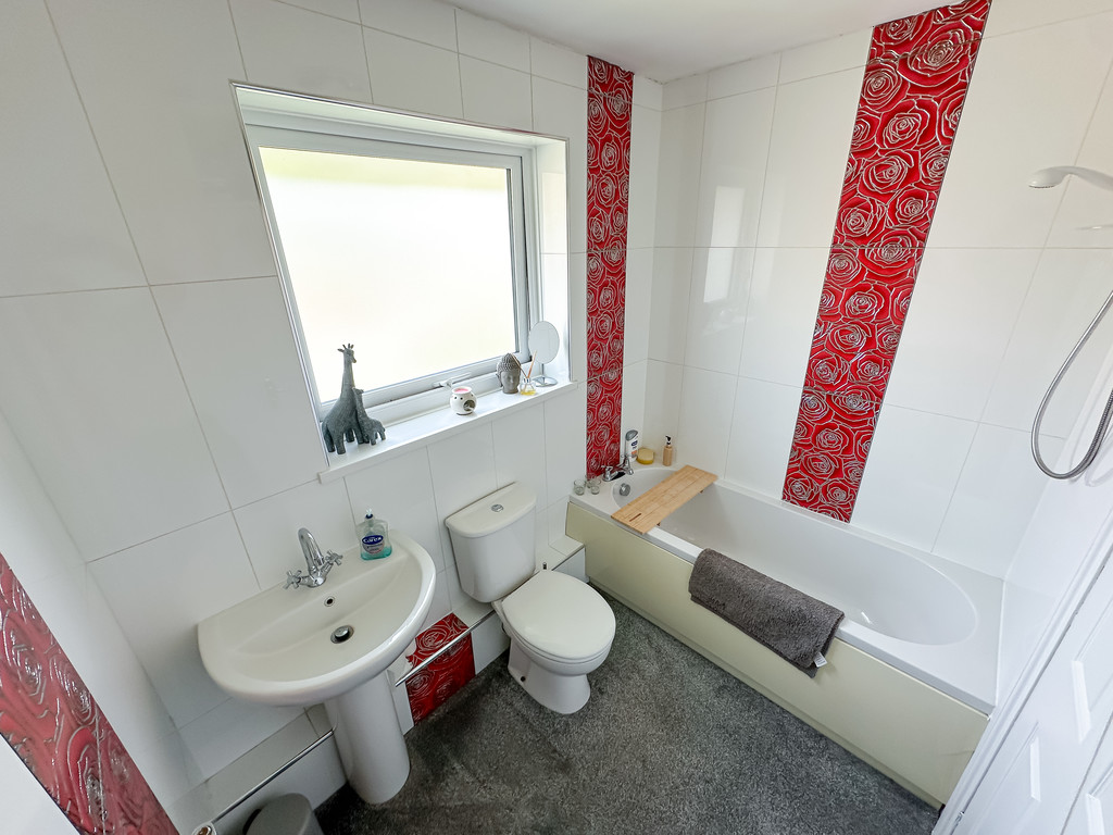 3 bed semi-detached house for sale in Edward Street, Fairview  - Property Image 14