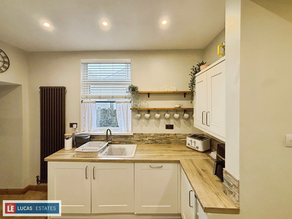 3 bed semi-detached house for sale in Lewis Street, Ystrad Mynach  - Property Image 10