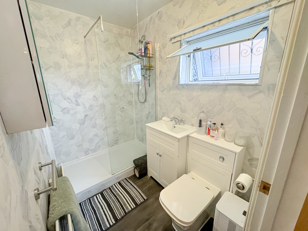 4 bed detached bungalow for sale in Woodfieldside, Blackwood  - Property Image 12