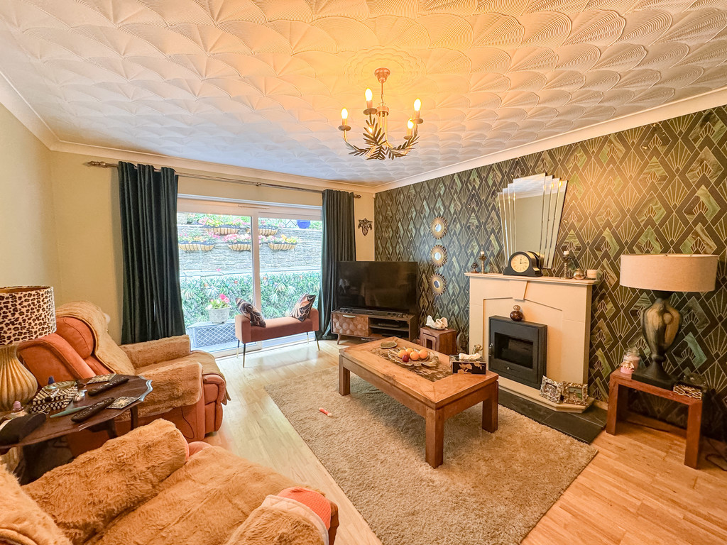 4 bed detached bungalow for sale in Woodfieldside, Blackwood  - Property Image 5