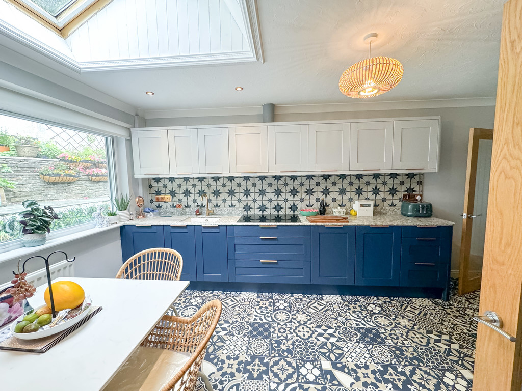 4 bed detached bungalow for sale in Woodfieldside, Blackwood  - Property Image 3