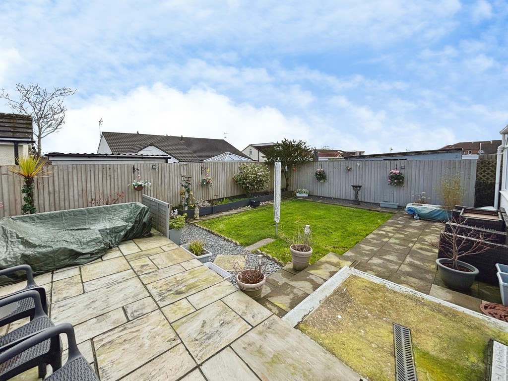 2 bed semi-detached bungalow for sale in Hadrians Close, Gelligaer, Hengoed  - Property Image 20
