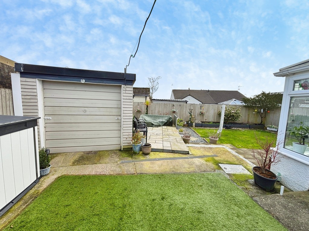 2 bed semi-detached bungalow for sale in Hadrians Close, Gelligaer, Hengoed  - Property Image 19
