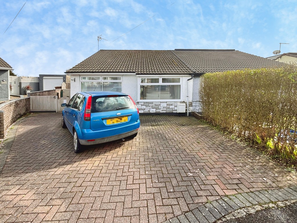 2 bed semi-detached bungalow for sale in Hadrians Close, Gelligaer, Hengoed  - Property Image 1