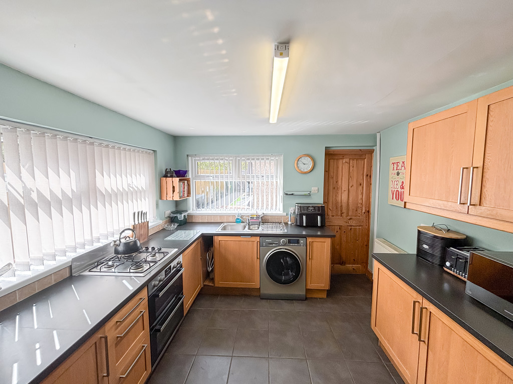 3 bed terraced house for sale in Edward Street, Ystrad Mynach, Hengoed  - Property Image 3