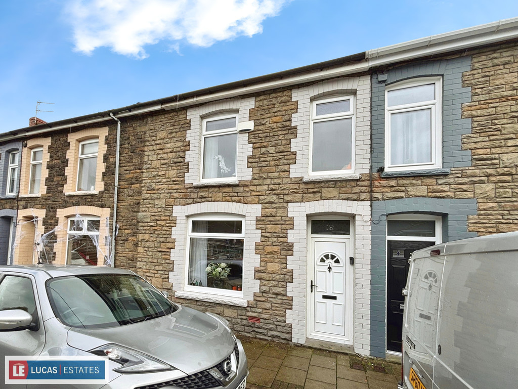 3 bed terraced house for sale in Gelligroes Road, Pontllanfraith, Blackwood