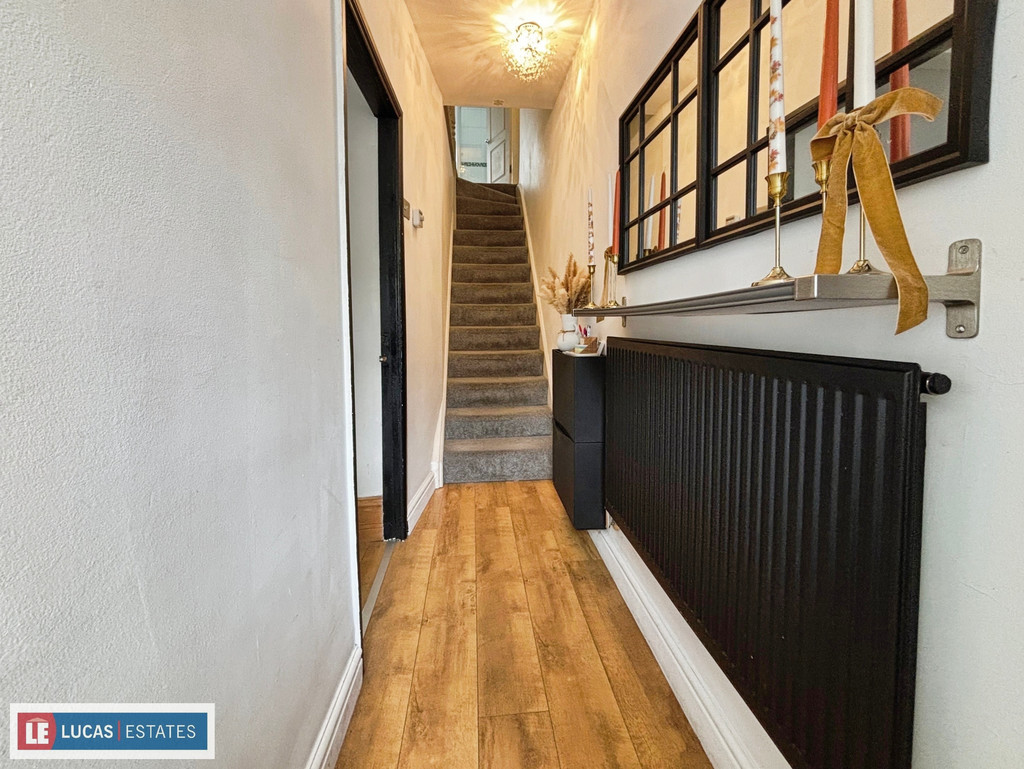 3 bed terraced house for sale in Gelligroes Road, Pontllanfraith, Blackwood  - Property Image 2