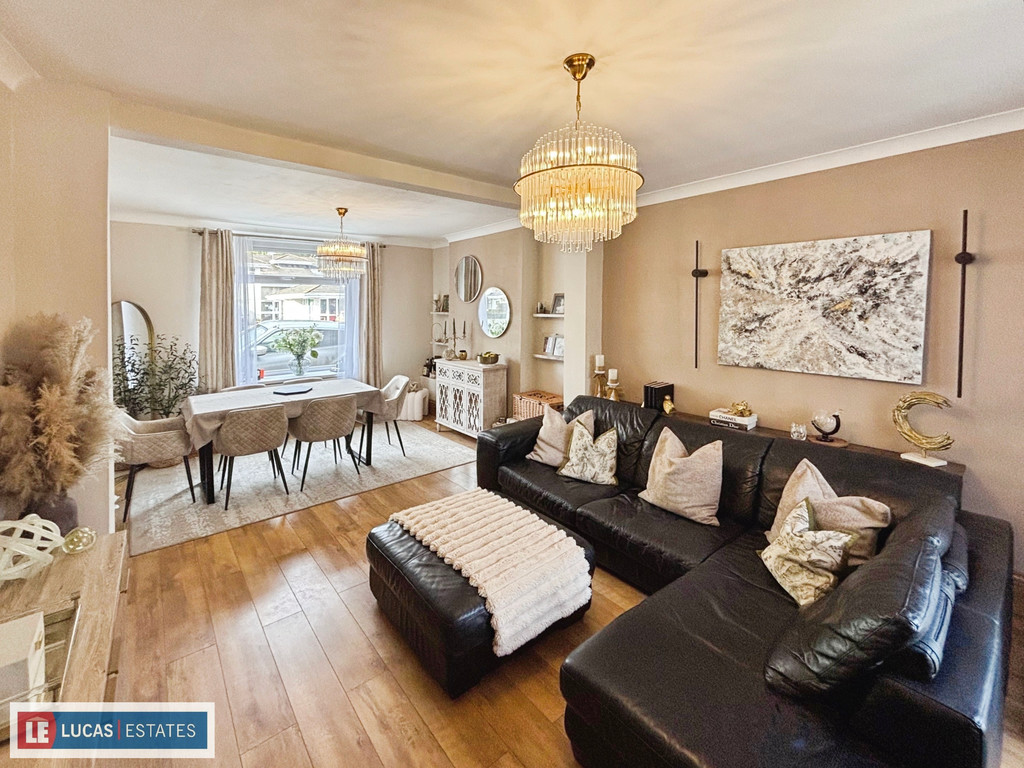 3 bed terraced house for sale in Gelligroes Road, Pontllanfraith, Blackwood  - Property Image 5