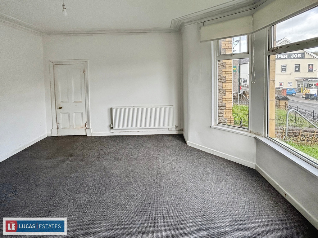 3 bed terraced house for sale in High Street, Newbridge, Newport  - Property Image 7