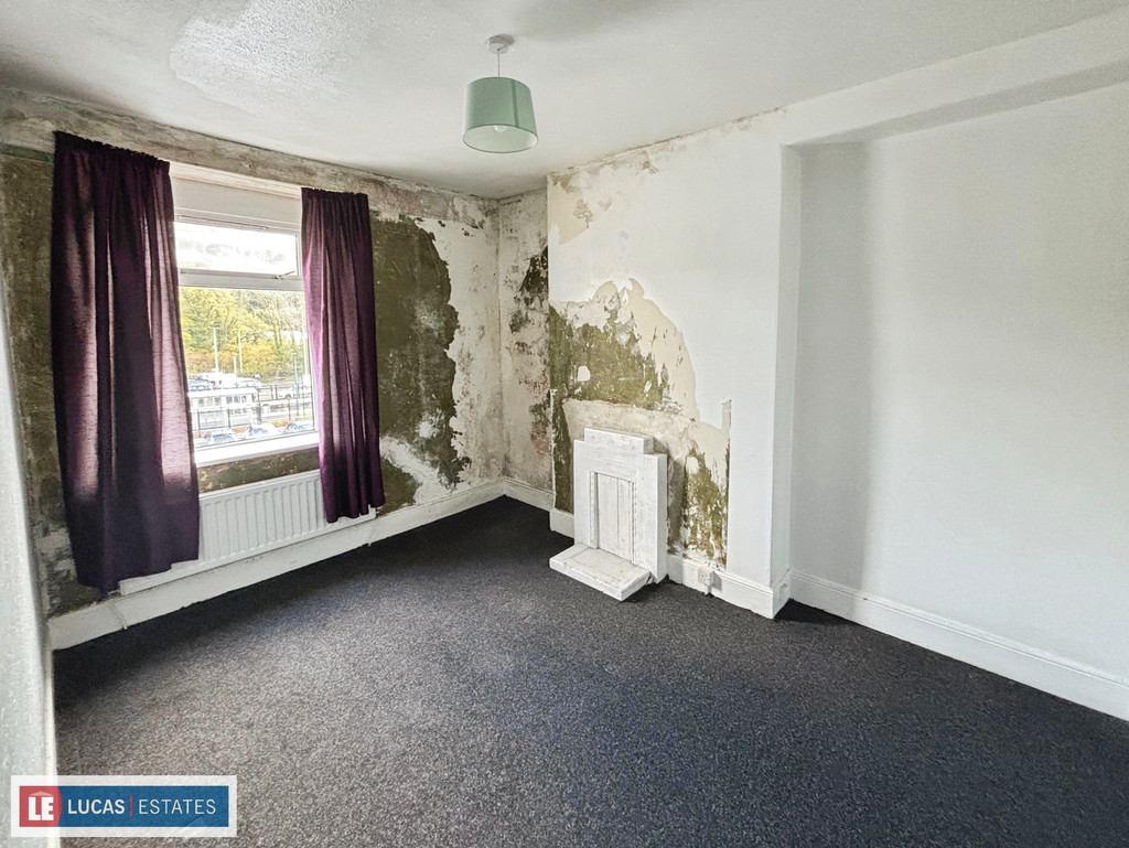 3 bed terraced house for sale in High Street, Newbridge, Newport  - Property Image 16