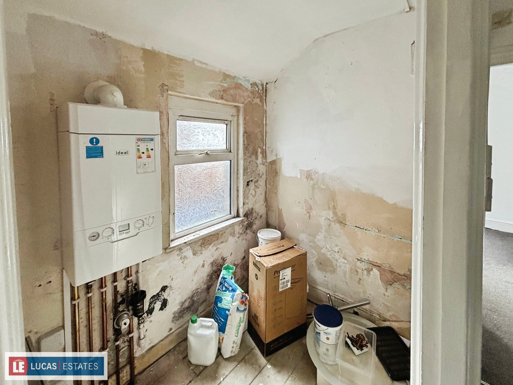 3 bed terraced house for sale in High Street, Newbridge, Newport  - Property Image 13
