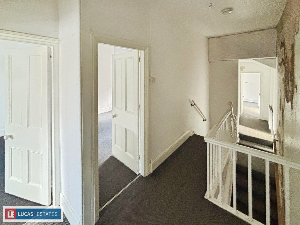 3 bed terraced house for sale in High Street, Newbridge, Newport  - Property Image 12