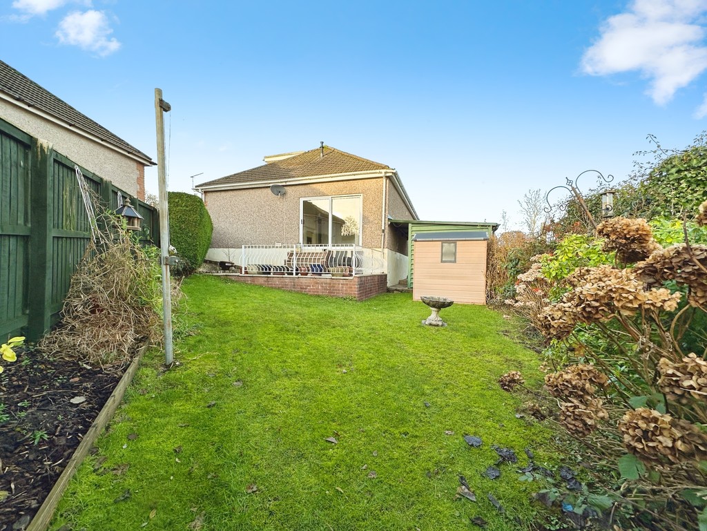 3 bed detached bungalow for sale in Tyn-y-coed, Ystrad Mynach - Property Image 18