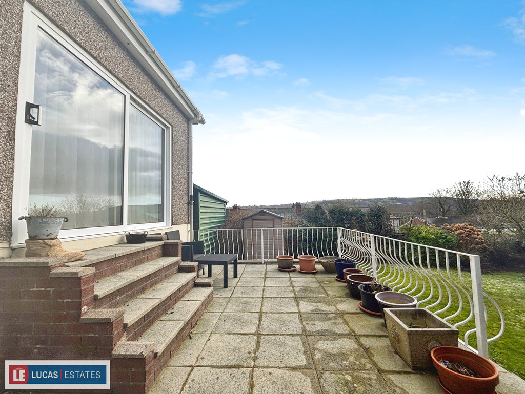 3 bed detached bungalow for sale in Tyn-y-coed, Ystrad Mynach - Property Image 15