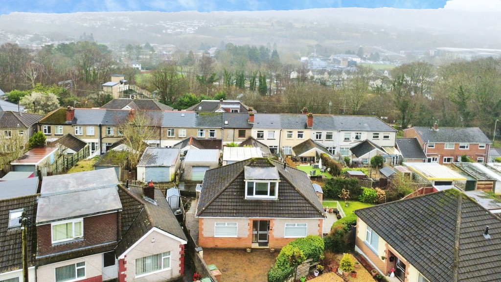 3 bed detached bungalow for sale in Tyn-y-coed, Ystrad Mynach - Property Image 1