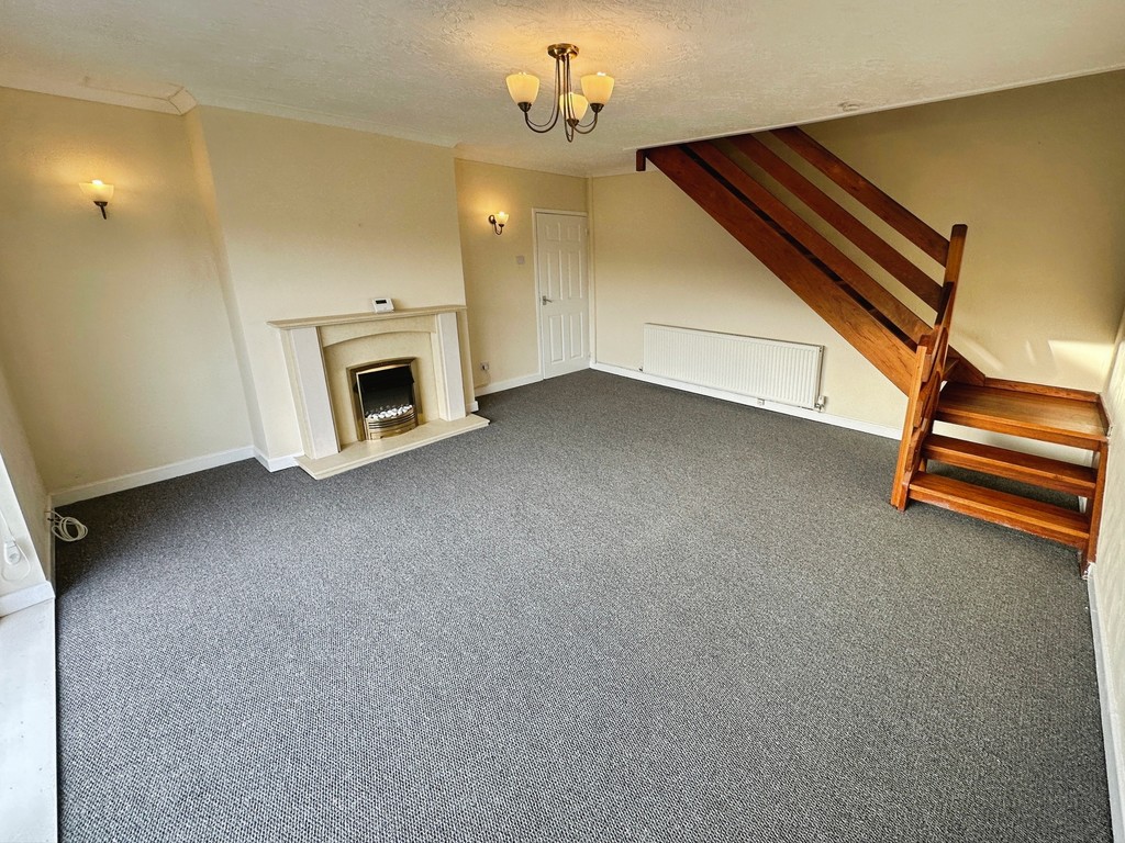 3 bed detached bungalow for sale in Tyn-y-coed, Ystrad Mynach - Property Image 5