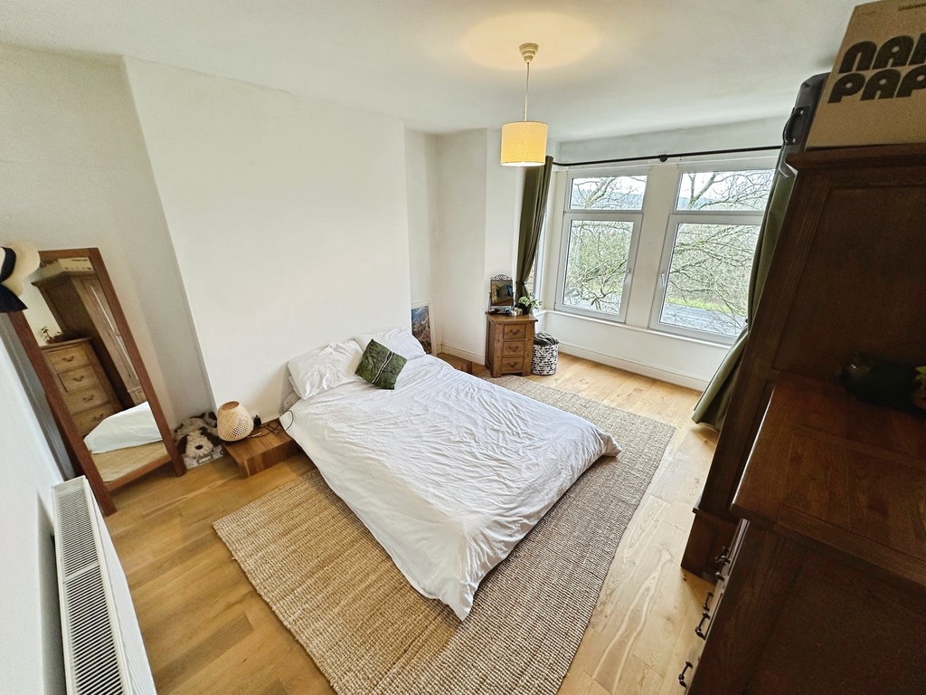 4 bed semi-detached house for sale in Main Road, Maesycwmmer, Hengoed - Property Image 11