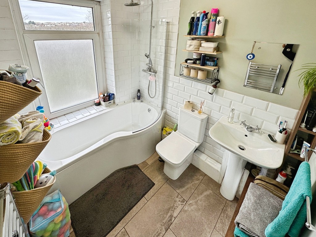 4 bed semi-detached house for sale in Main Road, Maesycwmmer, Hengoed - Property Image 10