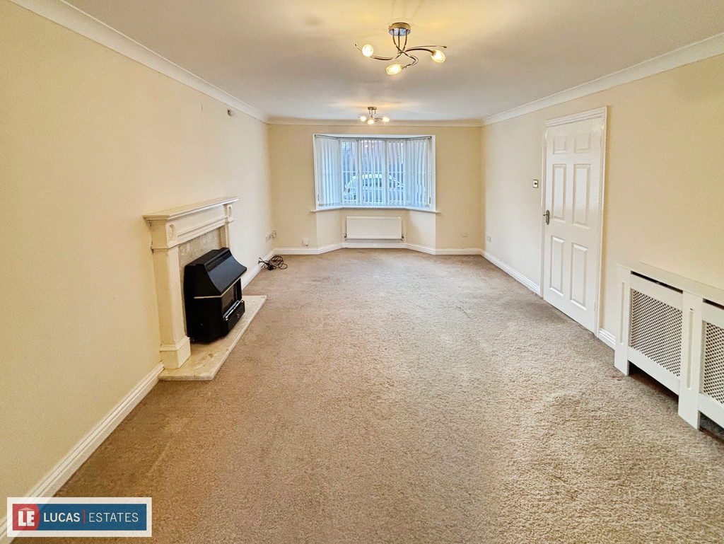 4 bed detached house for sale in Rhodfa Glascoed, Blackwood  - Property Image 7