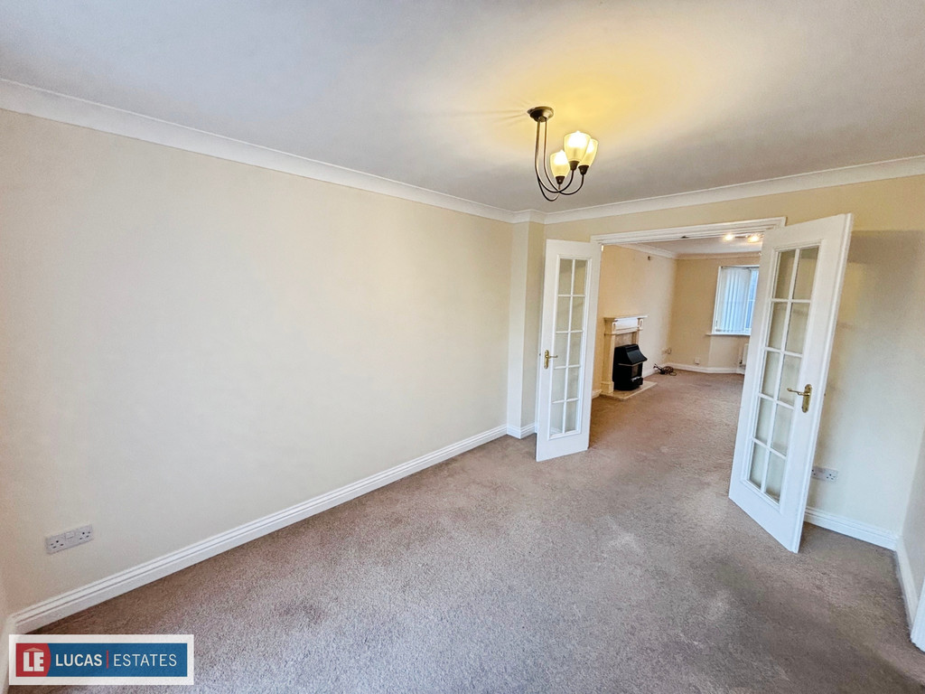4 bed detached house for sale in Rhodfa Glascoed, Blackwood  - Property Image 10