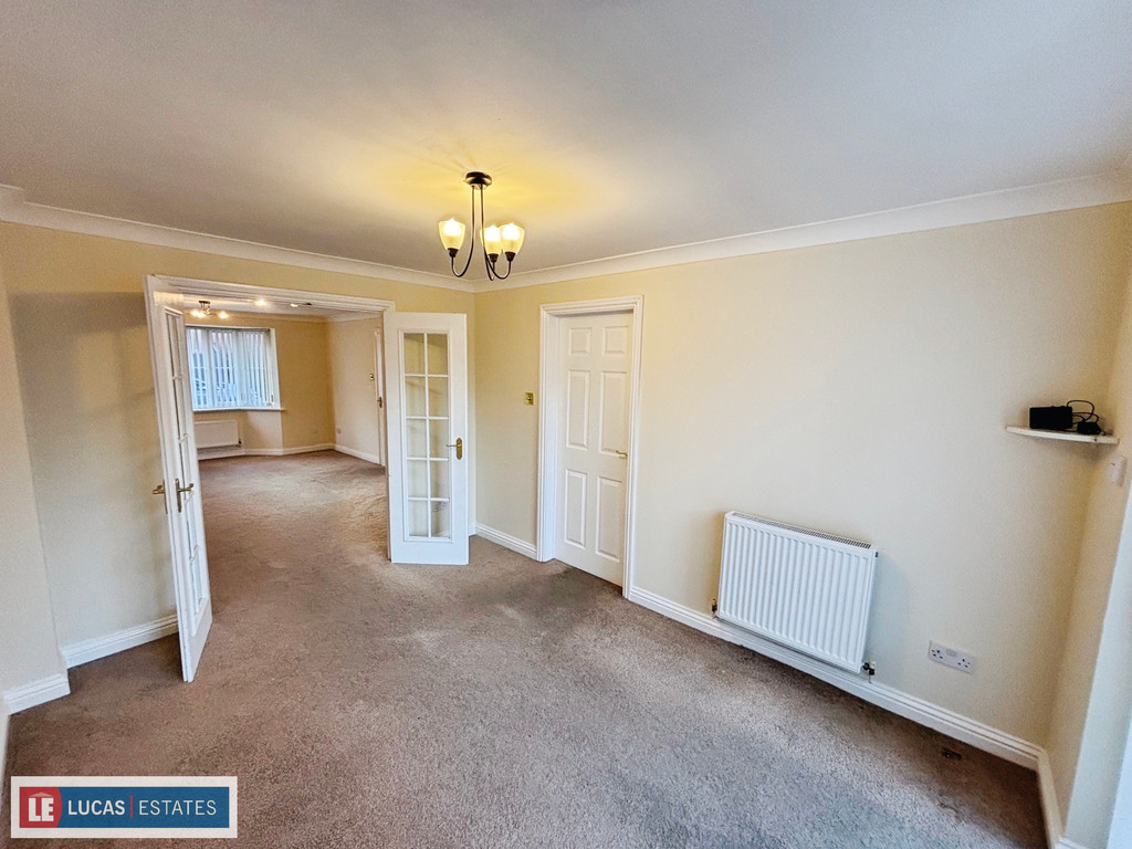 4 bed detached house for sale in Rhodfa Glascoed, Blackwood  - Property Image 11