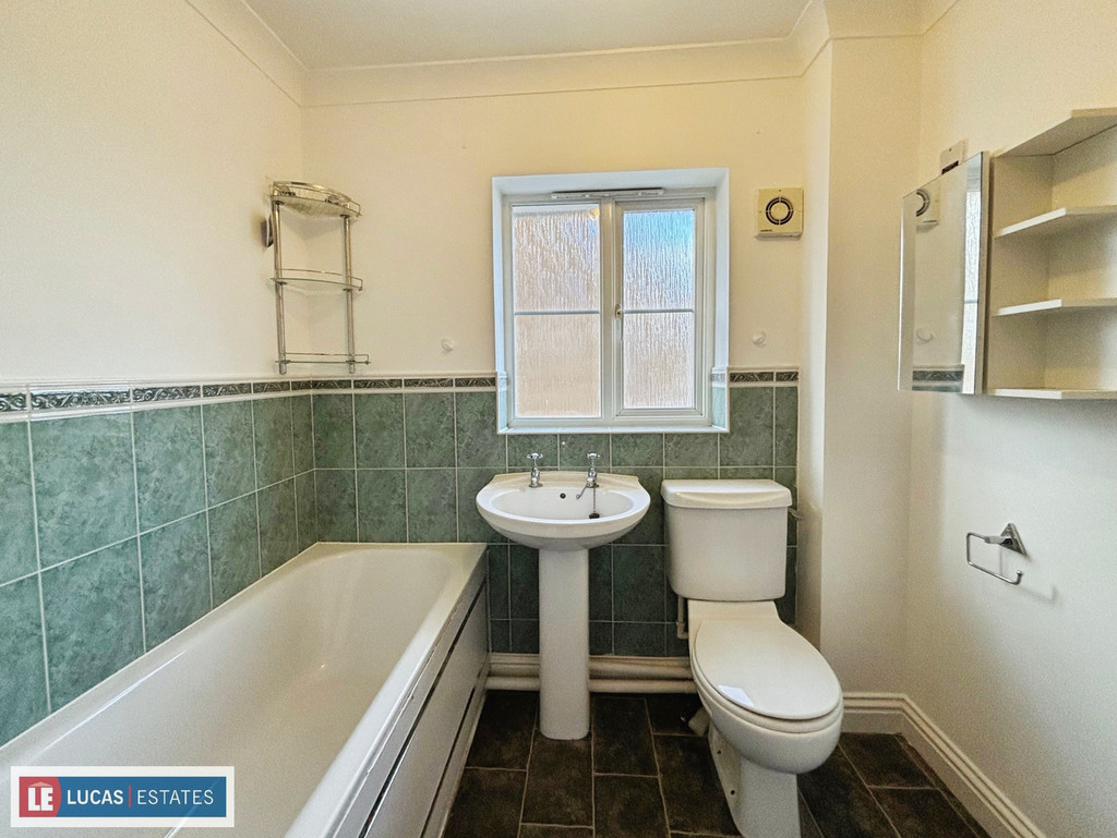 4 bed detached house for sale in Rhodfa Glascoed, Blackwood  - Property Image 21